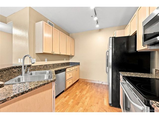9079 E Panorama Cir 414, Englewood, CO 80112
