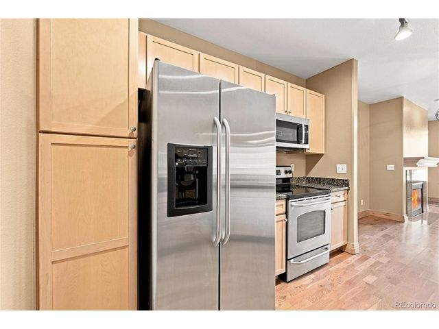 9079 E Panorama Cir 414, Englewood, CO 80112