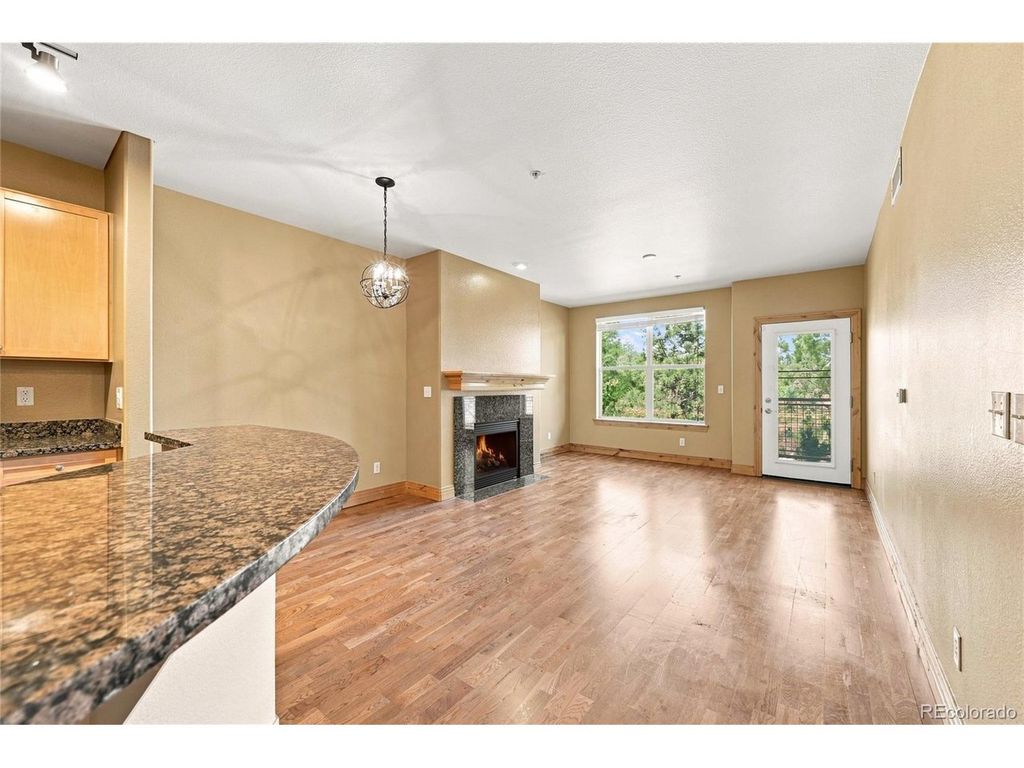 9079 E Panorama Cir 414, Englewood, CO 80112
