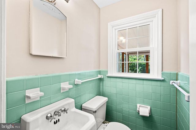 1714 COLLEGE AVE, Fredericksburg, VA 22401