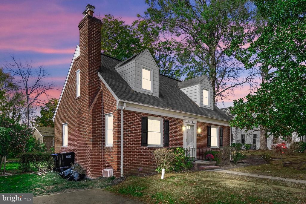 1714 COLLEGE AVE, Fredericksburg, VA 22401