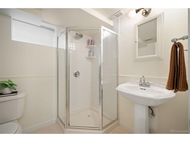 342 S Corona St, Denver, CO 80209