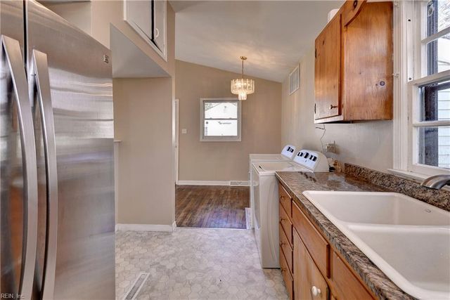 707 72nd ST, Newport News, VA 23605