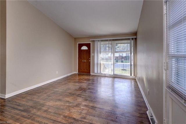 707 72nd ST, Newport News, VA 23605