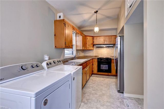 707 72nd ST, Newport News, VA 23605