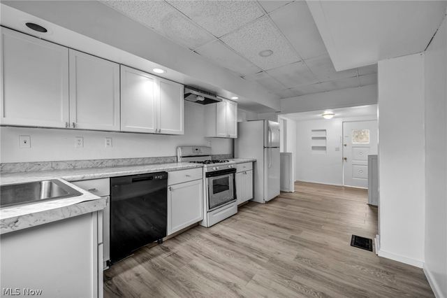 12831 Carrington Avenue, Cleveland, OH 44135