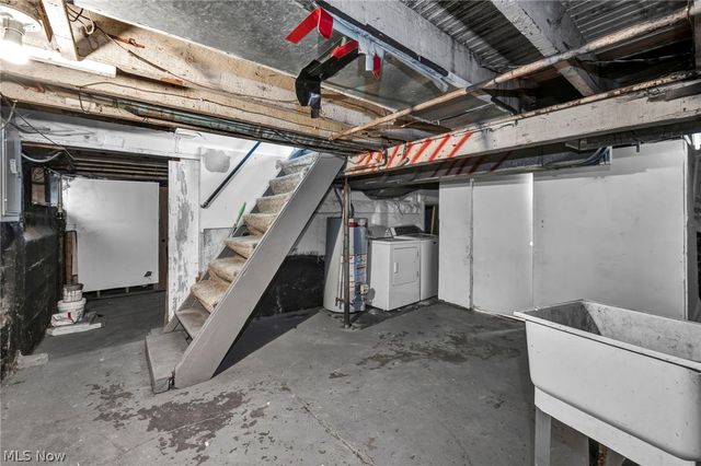 12831 Carrington Avenue, Cleveland, OH 44135