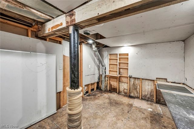 12831 Carrington Avenue, Cleveland, OH 44135
