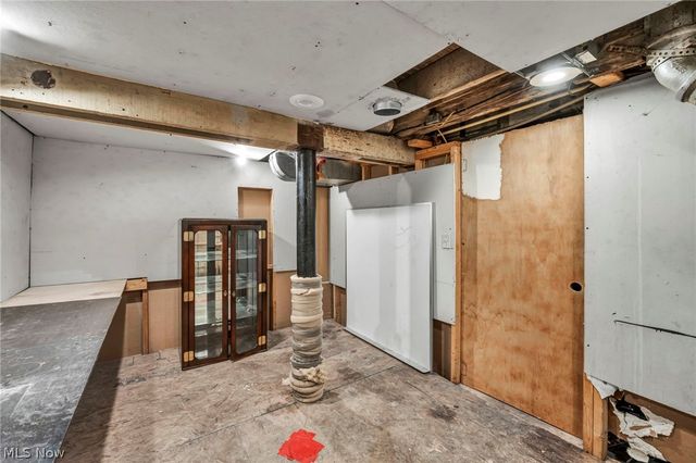 12831 Carrington Avenue, Cleveland, OH 44135