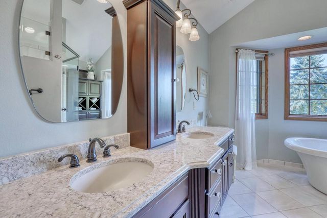 N41W27751 Ishnala TRAIL, Pewaukee, WI 53072