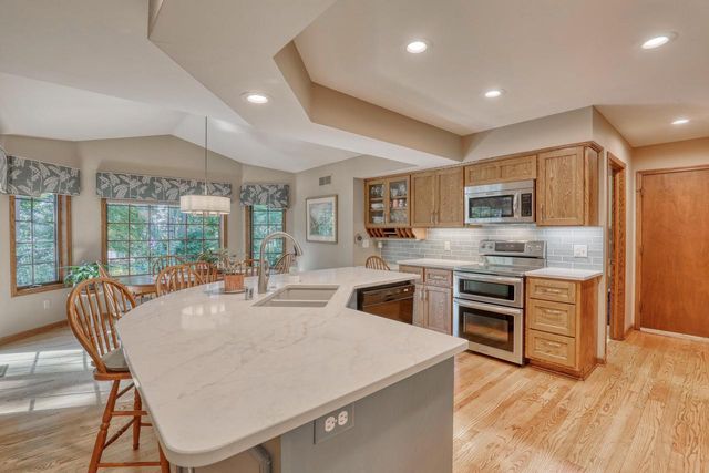 N41W27751 Ishnala TRAIL, Pewaukee, WI 53072