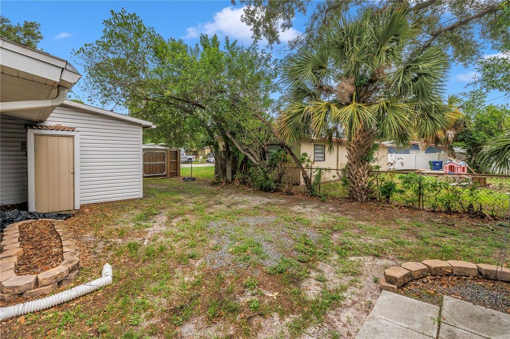 Image 38 of property listing at 4411 W LEILA AVENUE, Tampa, FL 33616