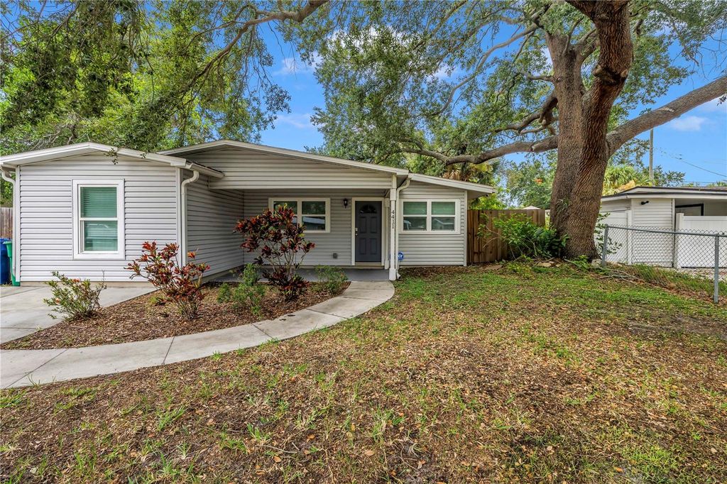 Image 5 of property listing at 4411 W LEILA AVENUE, Tampa, FL 33616