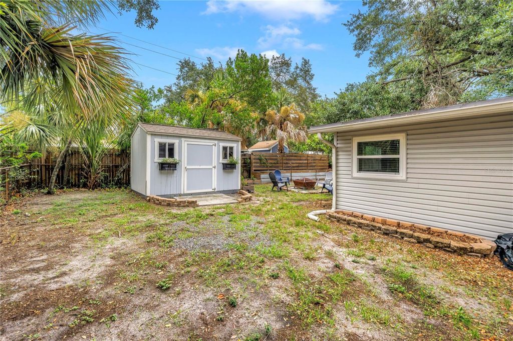Image 41 of property listing at 4411 W LEILA AVENUE, Tampa, FL 33616