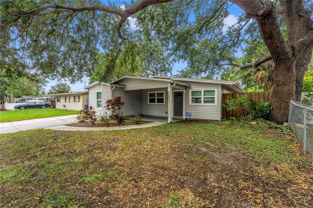 Image 6 of property listing at 4411 W LEILA AVENUE, Tampa, FL 33616