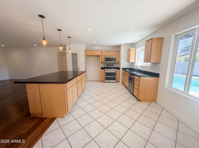 3450 E COLUMBINE Drive, Phoenix, AZ 85032