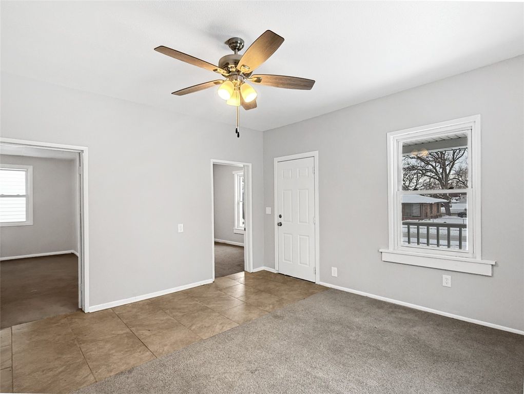 819 Cleveland Avenue, Des Moines, IA 50316