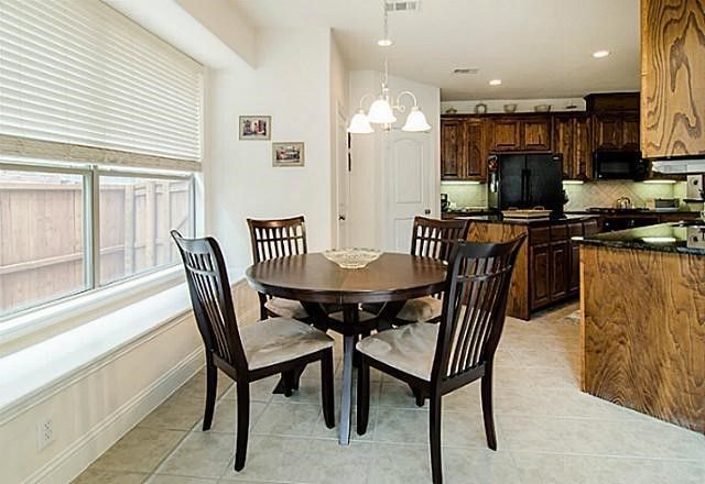 1822 BREEDS HILL, Garland, TX 75040