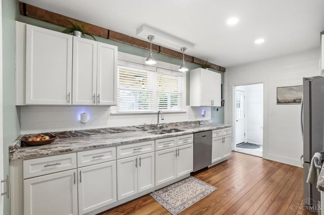 10 S east, Lebanon, OH 45036