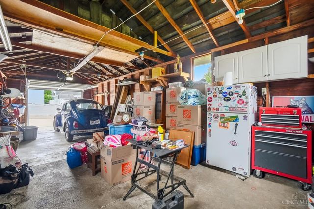 10 S east, Lebanon, OH 45036