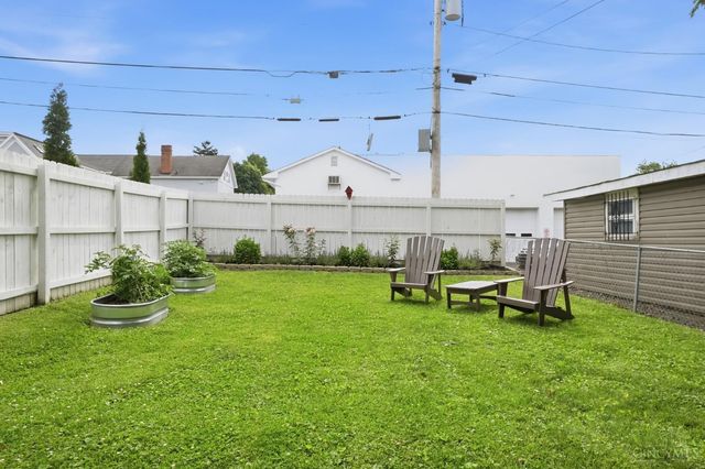 10 S east, Lebanon, OH 45036
