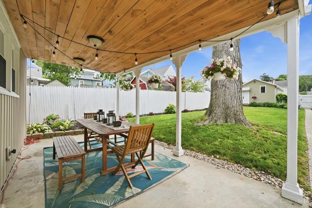 10 S east, Lebanon, OH 45036