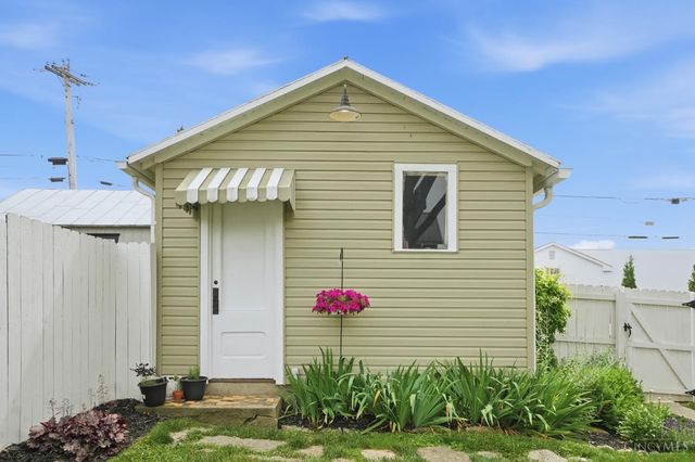 10 S east, Lebanon, OH 45036