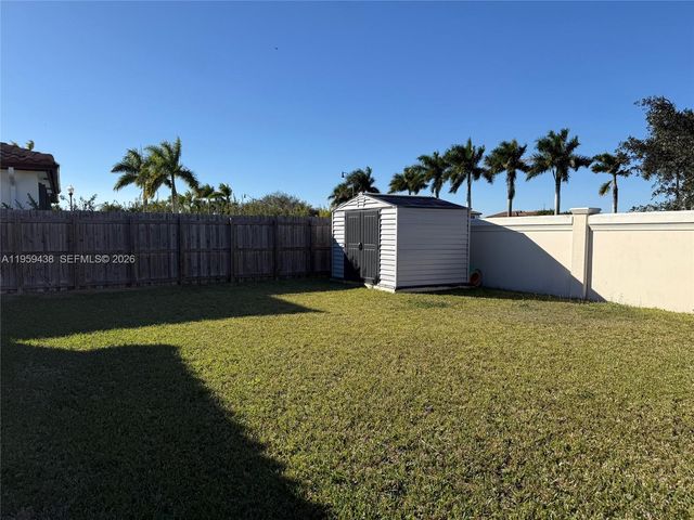 2541 SE 1st St, Homestead, FL 33033