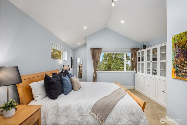 3010 NE 55th Street, Seattle, WA 98105