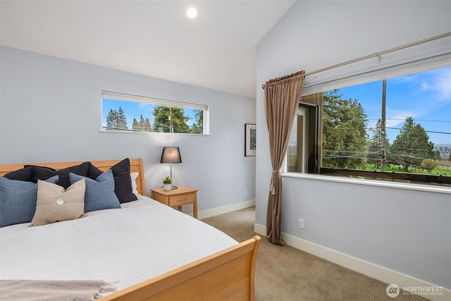 3010 NE 55th Street, Seattle, WA 98105