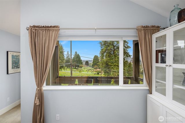 3010 NE 55th Street, Seattle, WA 98105