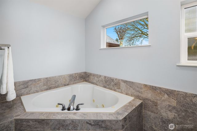 3010 NE 55th Street, Seattle, WA 98105