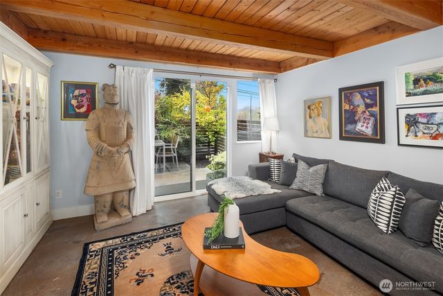 3010 NE 55th Street, Seattle, WA 98105