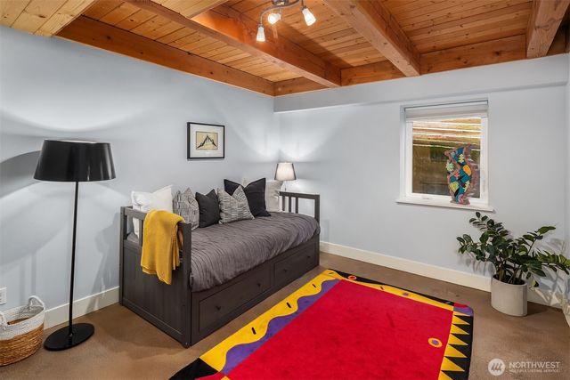 3010 NE 55th Street, Seattle, WA 98105