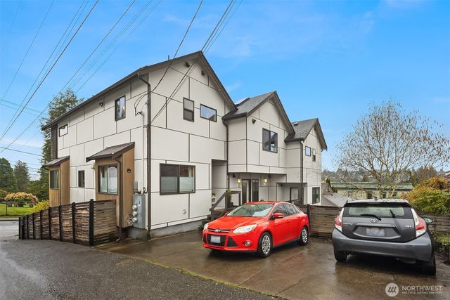 3010 NE 55th Street, Seattle, WA 98105
