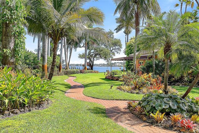 5900 Pennock Point Road, Jupiter, FL 33458