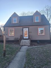 6734 Baring Avenue, Hammond, IN 46324