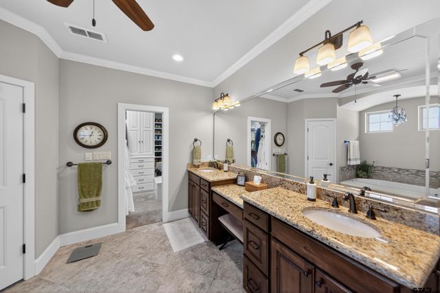 268 Oak Grove Way, Bullard, TX 75757