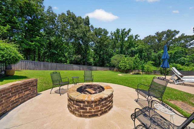 268 Oak Grove Way, Bullard, TX 75757