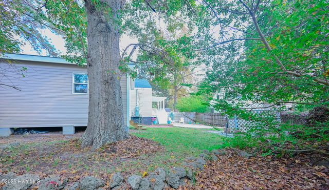 410 Sherwood Road, Jacksonville, NC 28540