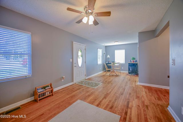 410 Sherwood Road, Jacksonville, NC 28540