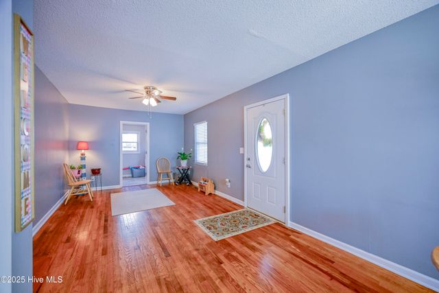 410 Sherwood Road, Jacksonville, NC 28540