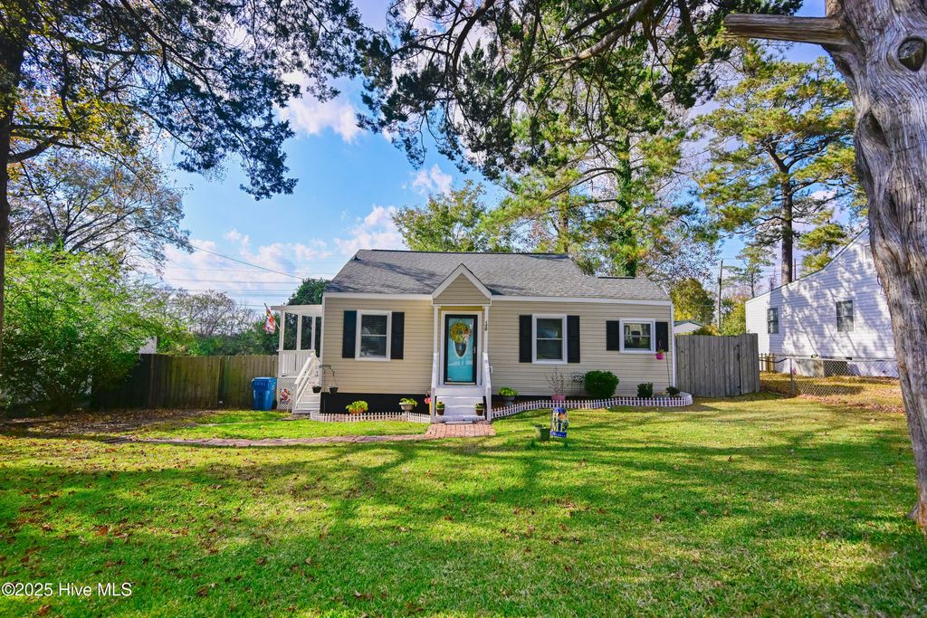 410 Sherwood Road, Jacksonville, NC 28540