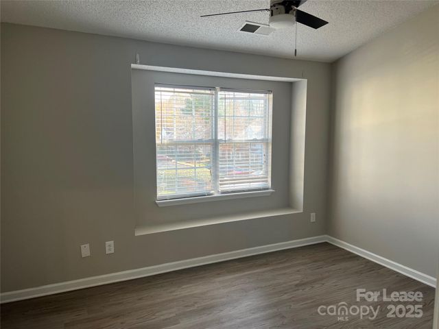 6075 Cougar Lane, Charlotte, NC 28269