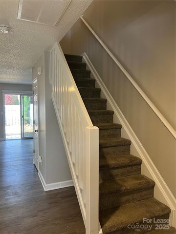 6075 Cougar Lane, Charlotte, NC 28269