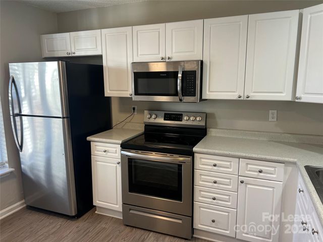 6075 Cougar Lane, Charlotte, NC 28269