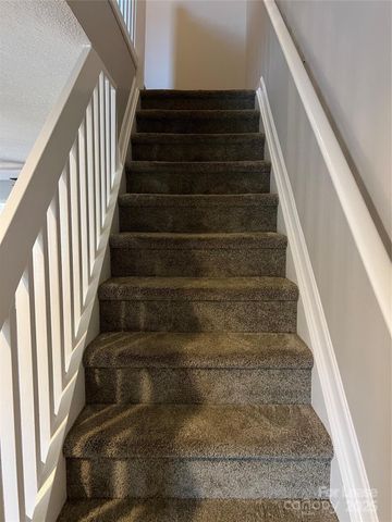 6075 Cougar Lane, Charlotte, NC 28269