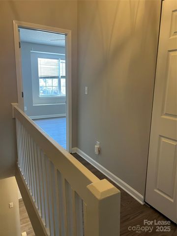 6075 Cougar Lane, Charlotte, NC 28269