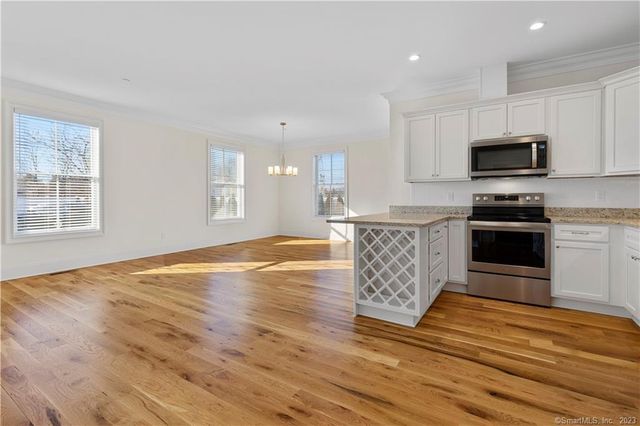 73 W Main Street 6, Clinton, CT 06413