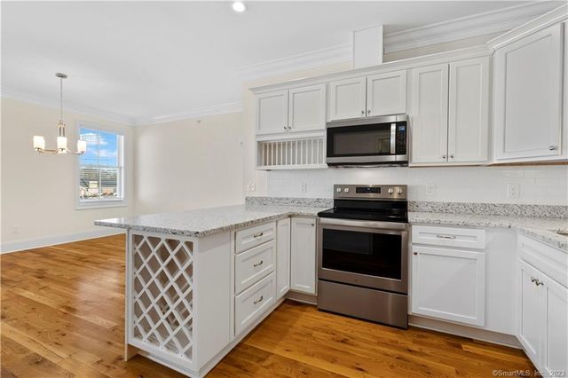 73 W Main Street 6, Clinton, CT 06413